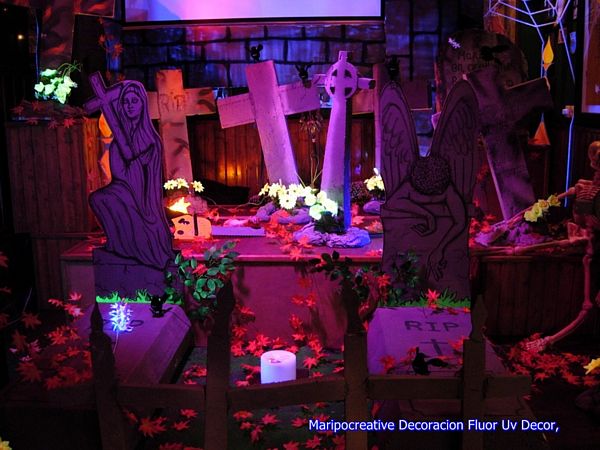 Decoracion cementerio Halloween fluor Maripocreative Uv Decor Elementos originales de Decoración para evento ,festivales presentacion de marcas y celebraciones con luz negra