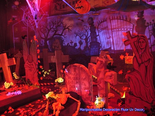 Decoracion cementerio Halloween fluor Maripocreative Uv Decor Elementos originales de Decoración para evento ,festivales presentacion de marcas y celebraciones con luz negra